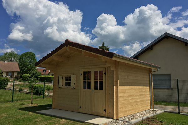 Abri de jardin 4×4 m à Valdahon (25) - Doubs