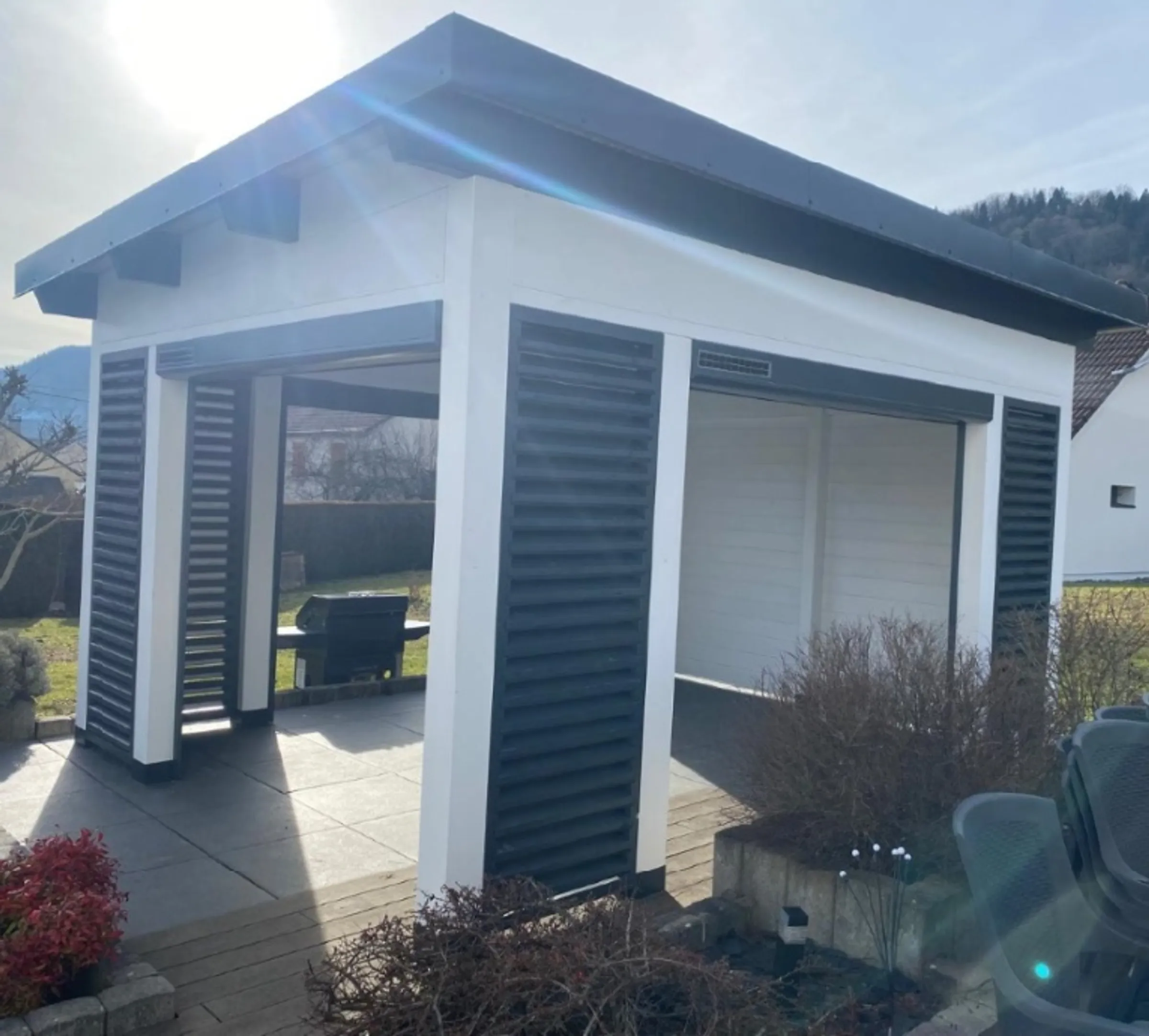 Aménagement extérieur en bois sur mesure - Tonnaire Constructions Bois