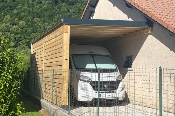 Auvent camping-car monopente, 3,30 × 7 m — Vaux-lès-Saint-Claude