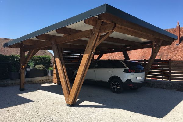 Carport 2 voitures 6,50 × 6,50 m à Arbois (39)