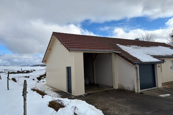 Garage ossature bardé bac acier au Crouzet (25) - Doubs