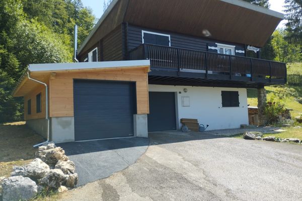 Garage ossature 3,70 × 7,40 m à Prémanon (39)