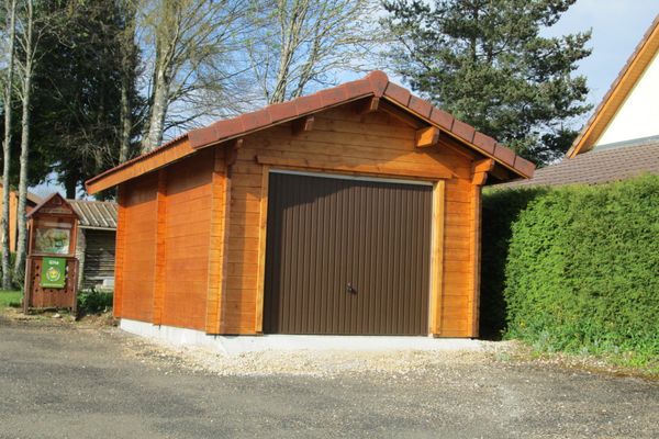 Garage en madriers