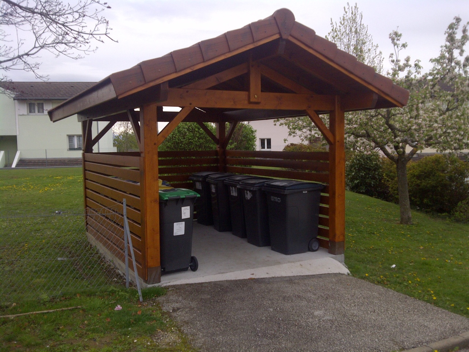 Abri de jardin bois sur mesure réalisé par Tonnaire — réalisation 2