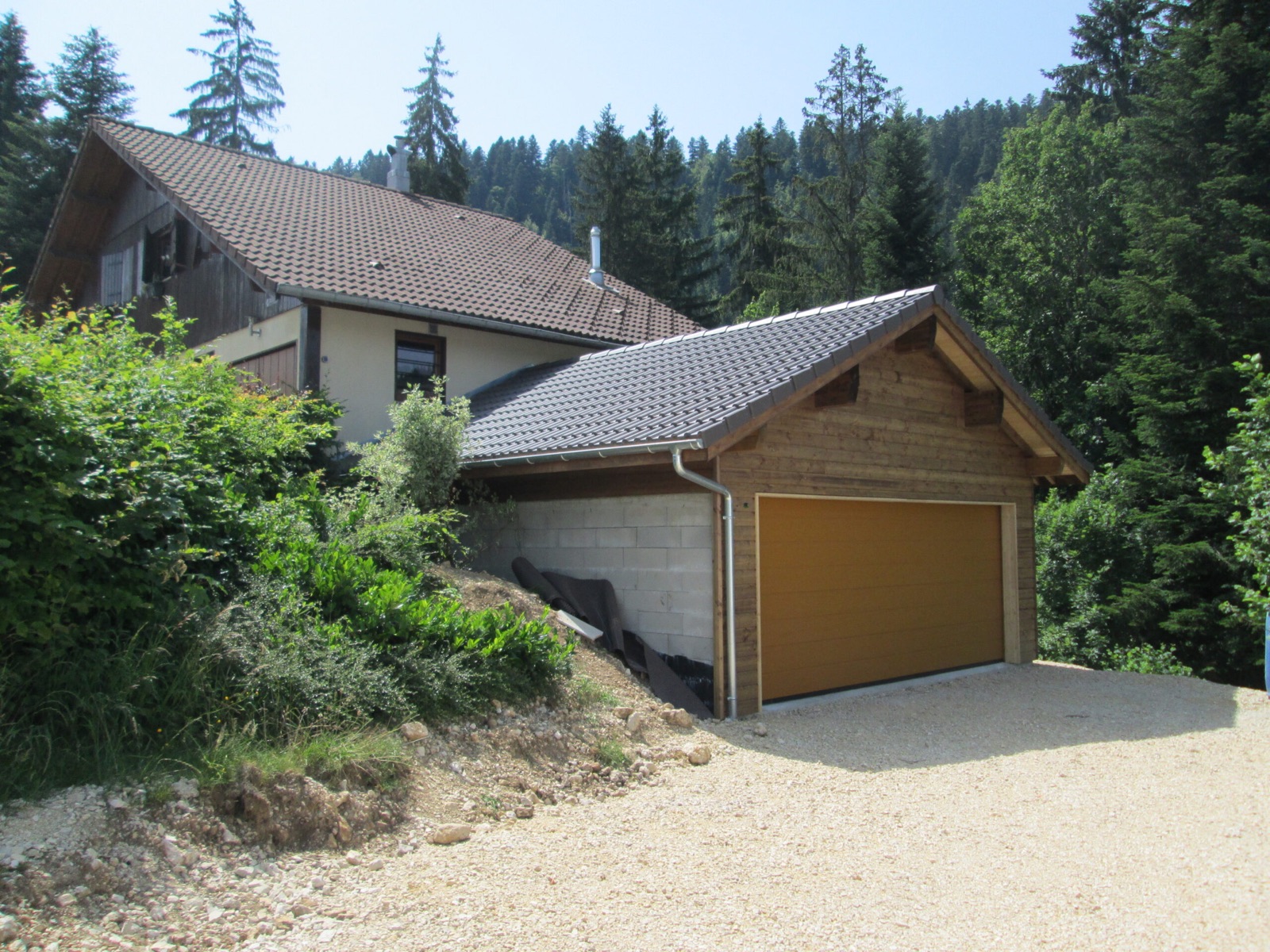 Garage bois sur mesure réalisé par Tonnaire — réalisation 21