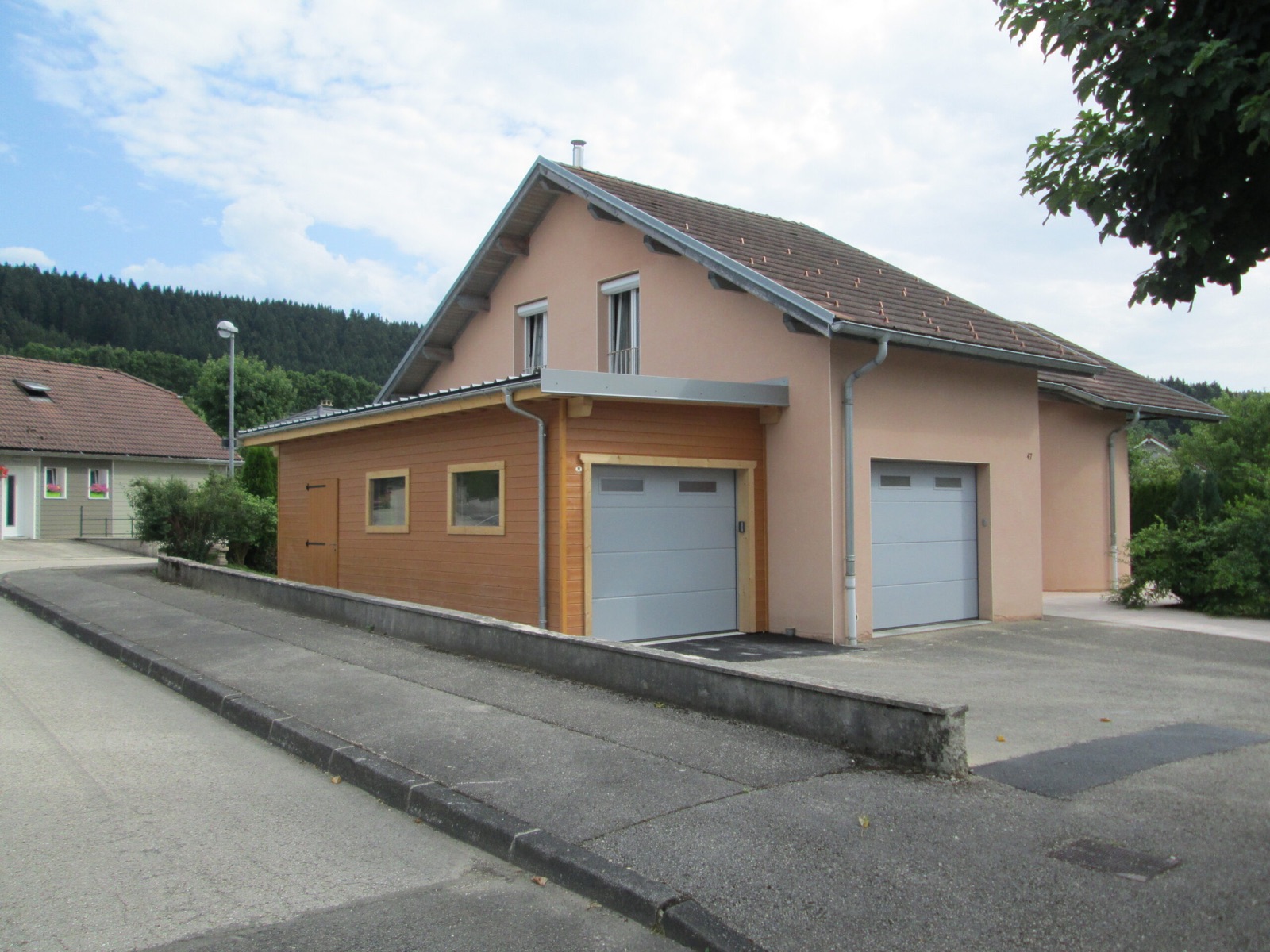 Garage bois sur mesure réalisé par Tonnaire — réalisation 30