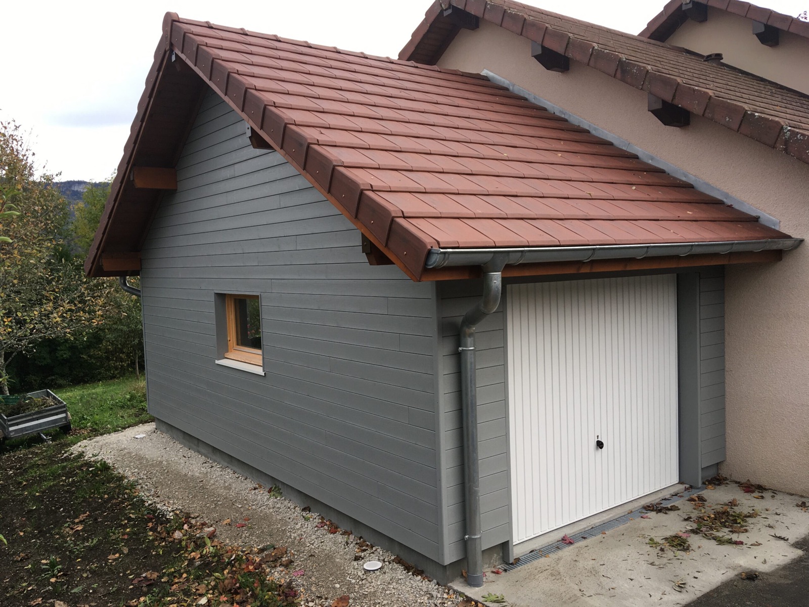Garage bois sur mesure réalisé par Tonnaire — réalisation 34