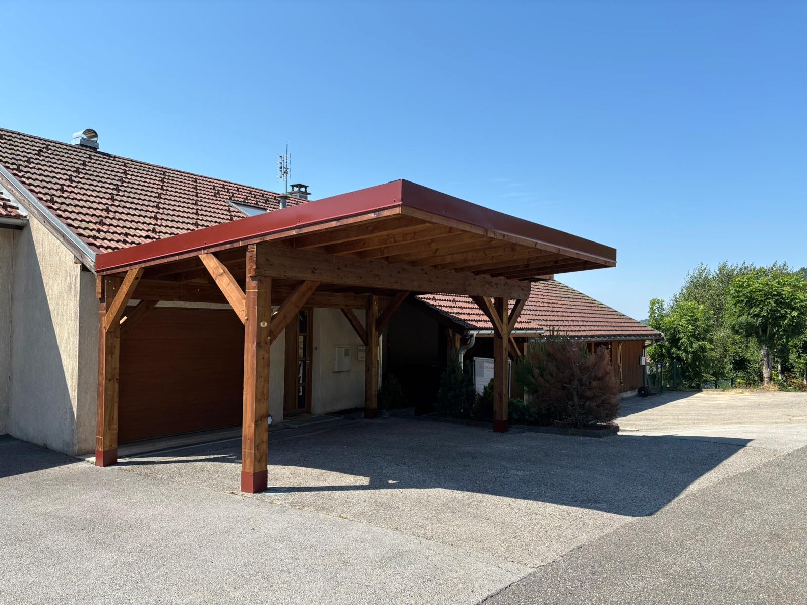Auvent bois accolé sur mesure réalisé par Tonnaire — réalisation 11