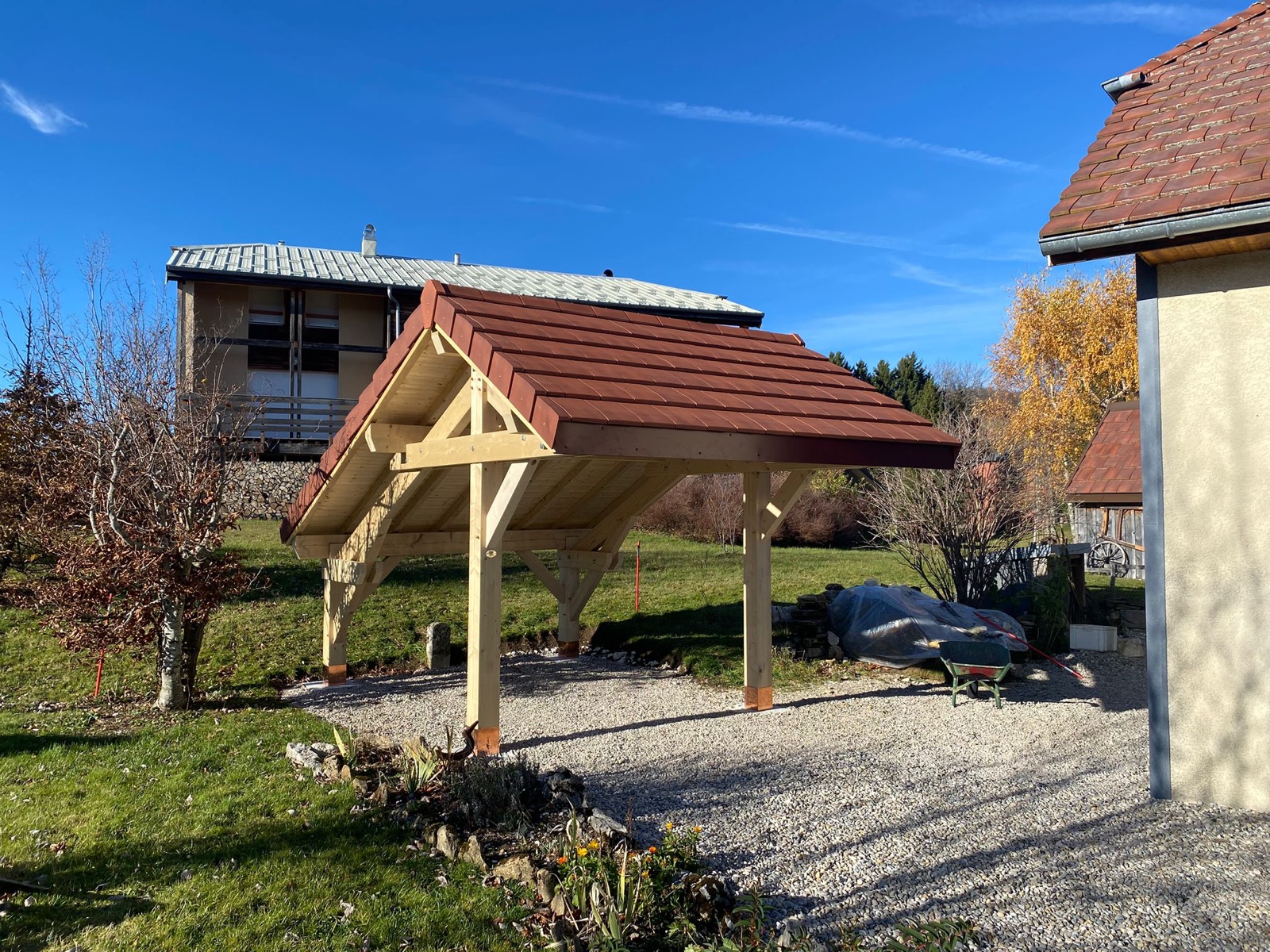 Carport bois sur mesure réalisé par Tonnaire — réalisation 23