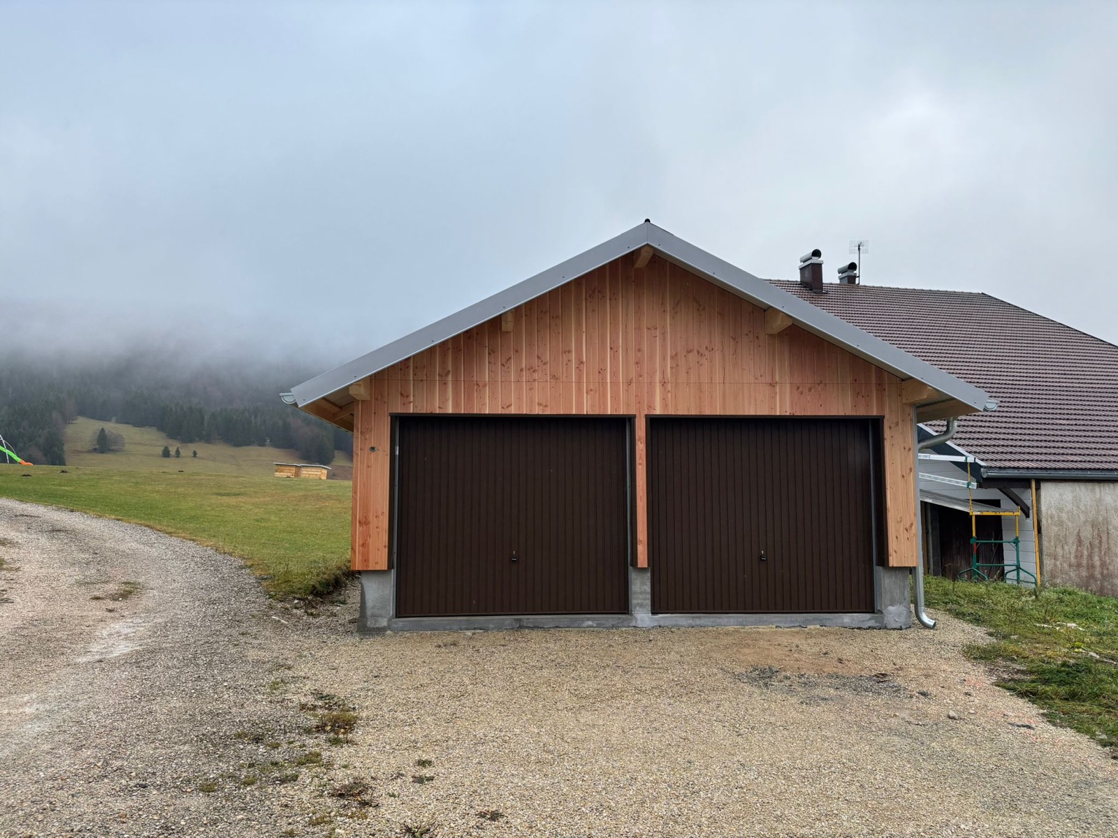Garage bois sur mesure réalisé par Tonnaire — réalisation 3
