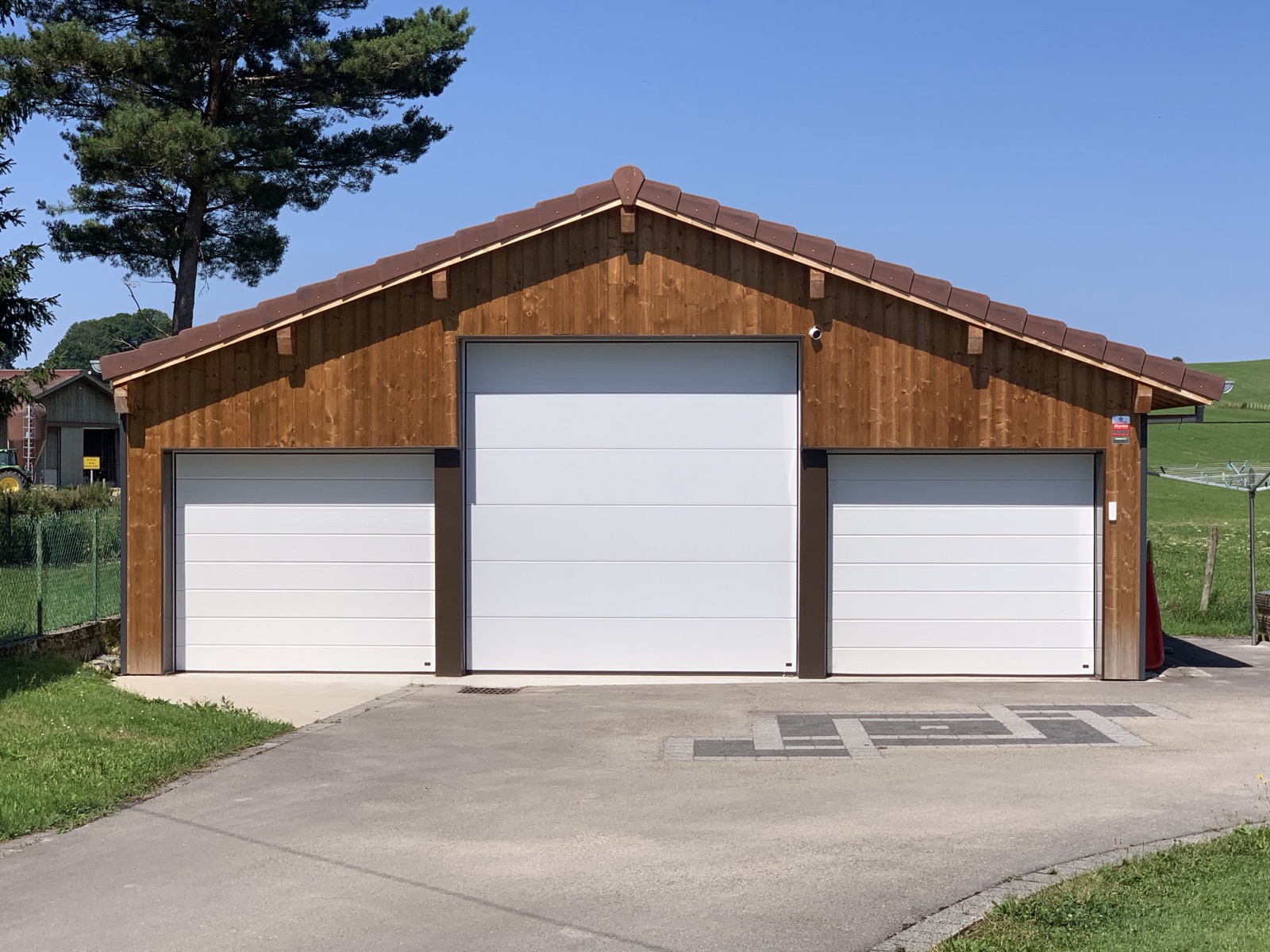 Garage bois sur mesure réalisé par Tonnaire — réalisation 5